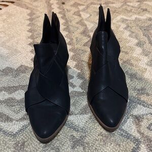 Sonoma Black Ankle Booties